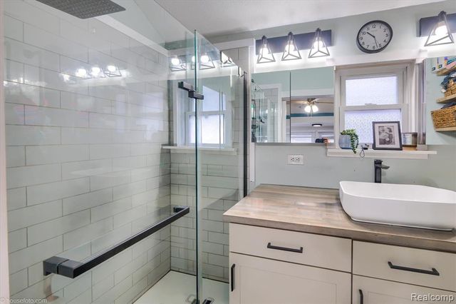 1115 Litchfield Street, Bay City, MI 48706