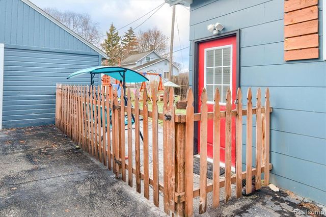 1115 Litchfield Street, Bay City, MI 48706