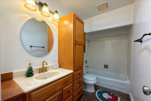 3620 Mary Ellen Street NE, Albuquerque, NM 87111