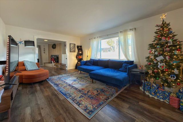 3620 Mary Ellen Street NE, Albuquerque, NM 87111