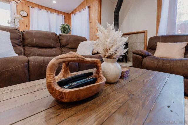 1027 W Country Club Blvd, Big Bear City, CA 92314