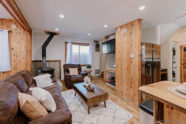 1027 W Country Club Blvd, Big Bear City, CA 92314