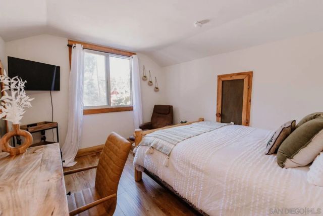 1027 W Country Club Blvd, Big Bear City, CA 92314