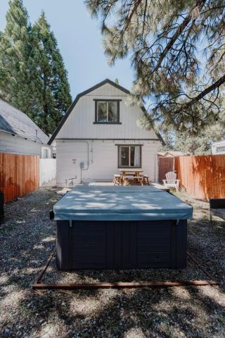 1027 W Country Club Blvd, Big Bear City, CA 92314