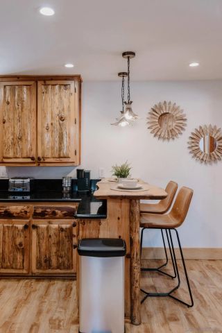 1027 W Country Club Blvd, Big Bear City, CA 92314