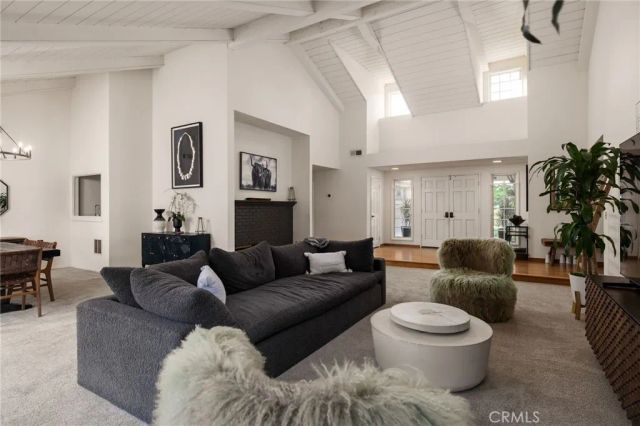 25582 Rangewood Road, Laguna Hills, CA 92653