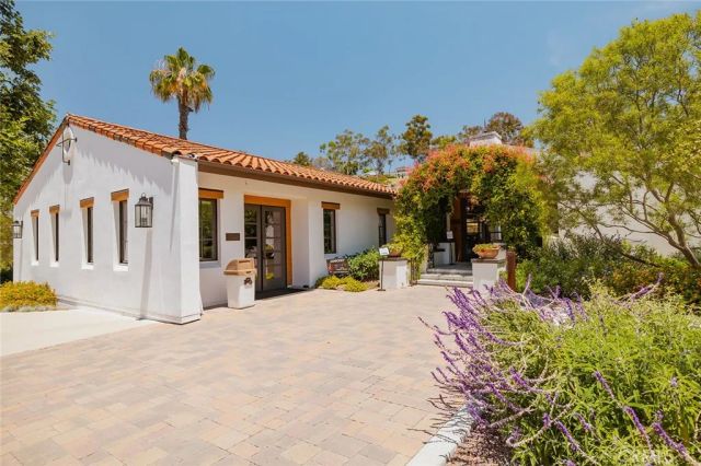 25582 Rangewood Road, Laguna Hills, CA 92653