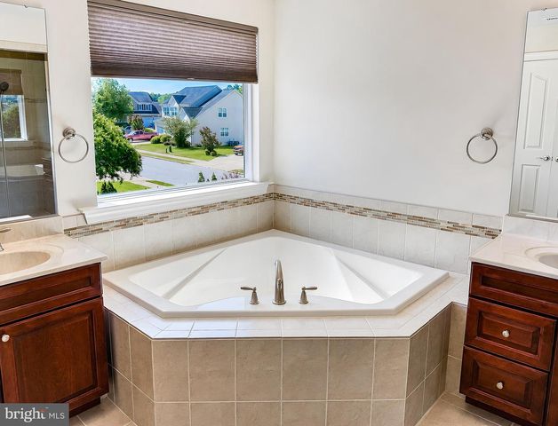 24318 MILEY DR, Hollywood, MD 20636
