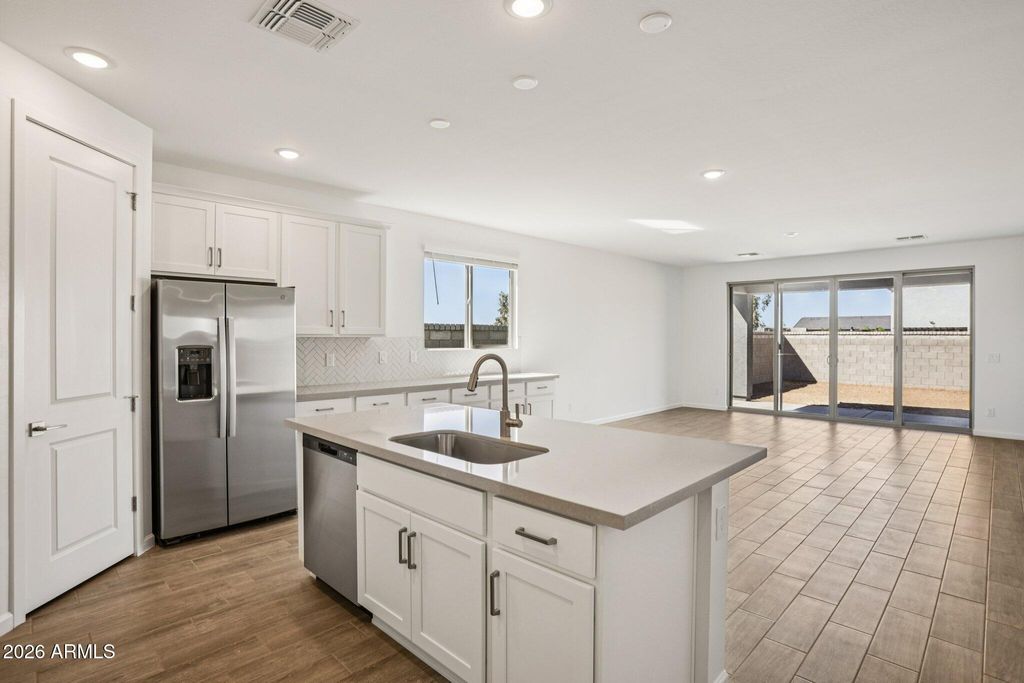 Image 10 of property listing at 32094 N BUCKAROO Road, San Tan Valley, AZ 85140