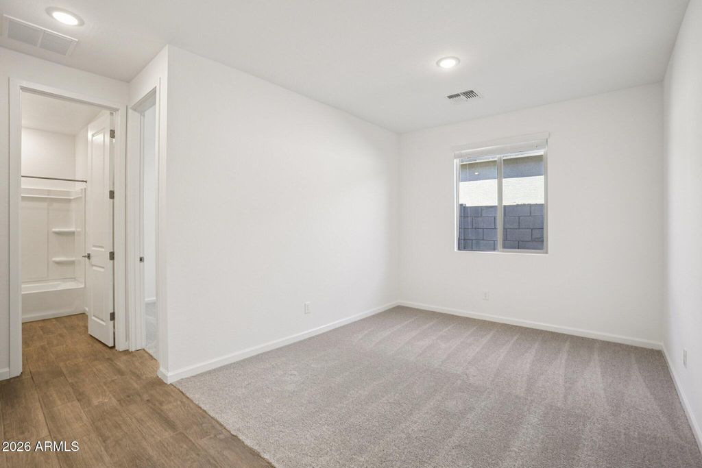 Image 19 of property listing at 32094 N BUCKAROO Road, San Tan Valley, AZ 85140