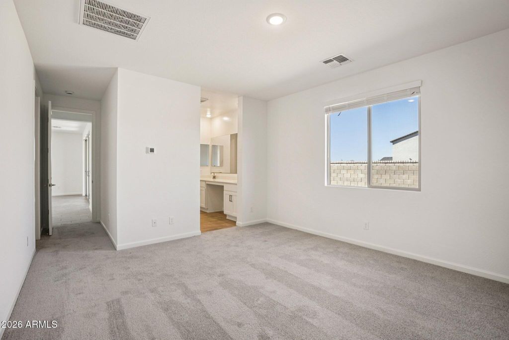 Image 26 of property listing at 32094 N BUCKAROO Road, San Tan Valley, AZ 85140