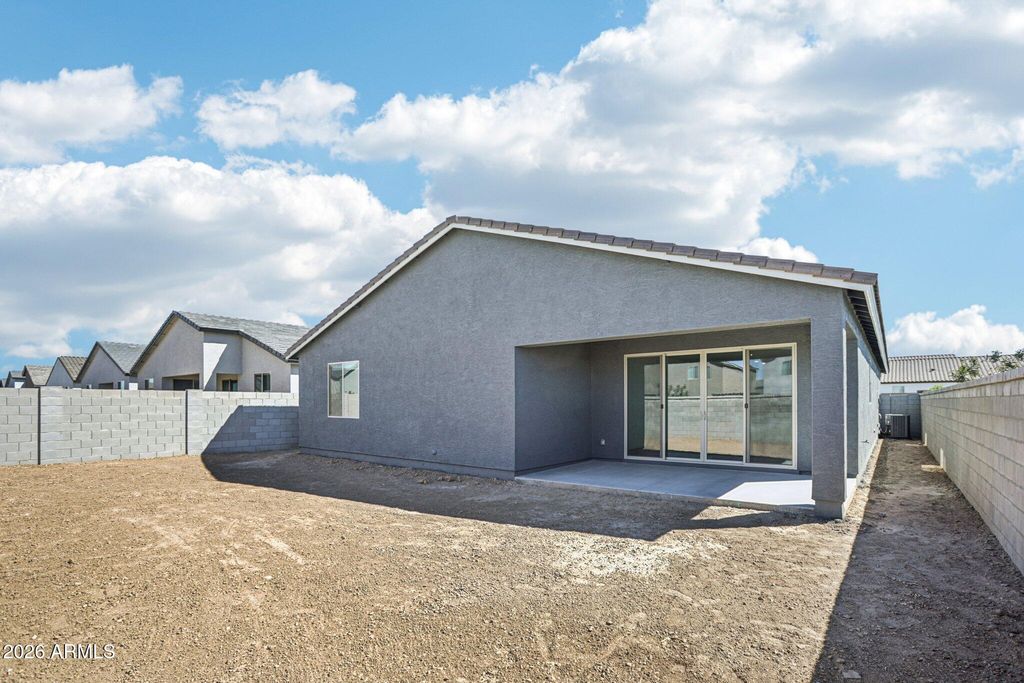 Image 32 of property listing at 32094 N BUCKAROO Road, San Tan Valley, AZ 85140