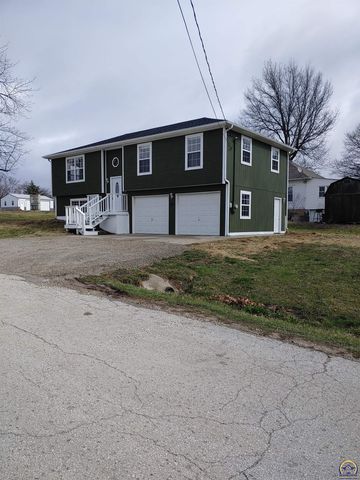 500 S Summit ST, Mclouth, KS 66054