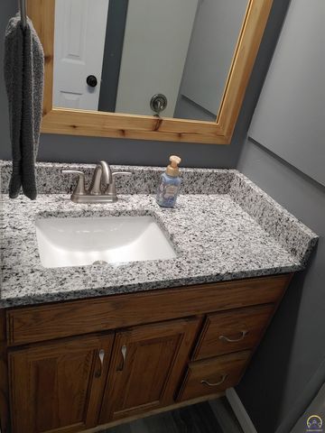 500 S Summit ST, Mclouth, KS 66054