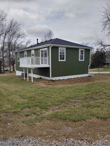 500 S Summit ST, Mclouth, KS 66054