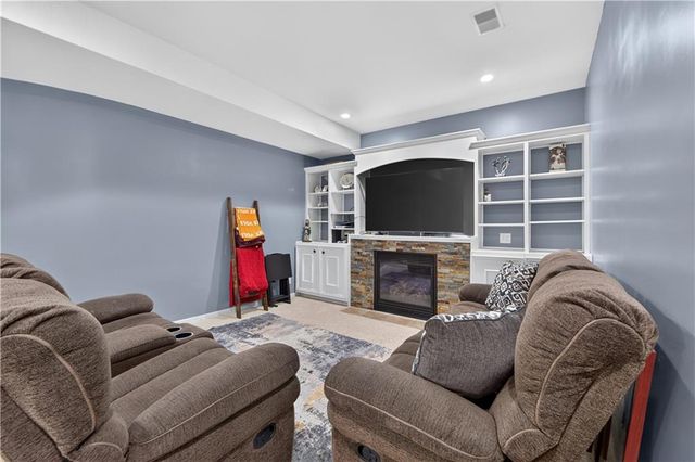 11020 Augusta Drive, Kansas City, KS 66109