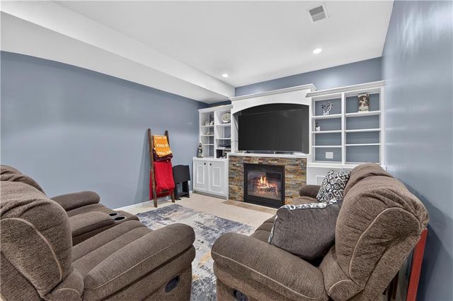 11020 Augusta Drive, Kansas City, KS 66109