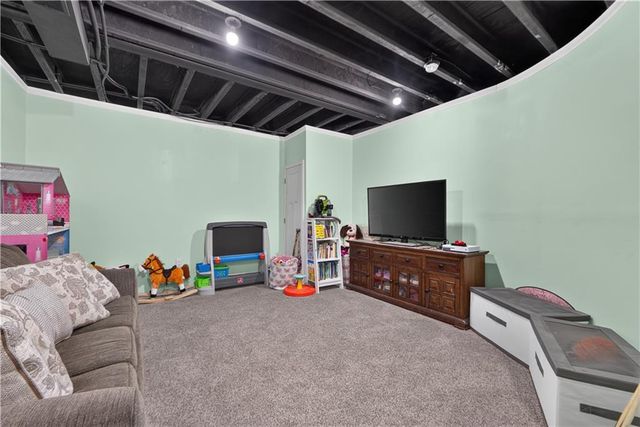 11020 Augusta Drive, Kansas City, KS 66109