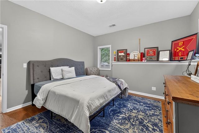 11020 Augusta Drive, Kansas City, KS 66109