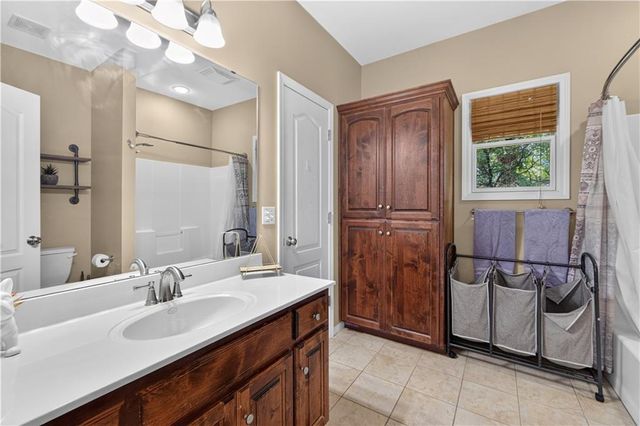 11020 Augusta Drive, Kansas City, KS 66109