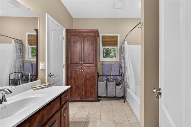 11020 Augusta Drive, Kansas City, KS 66109