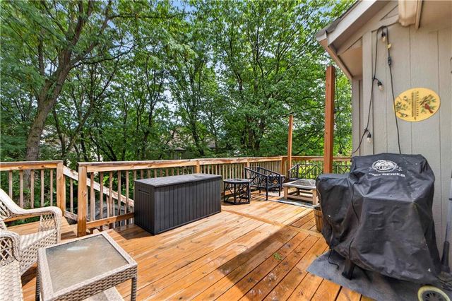11020 Augusta Drive, Kansas City, KS 66109