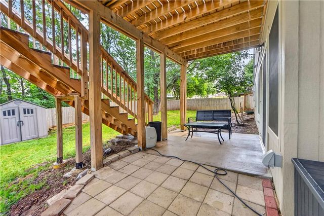 11020 Augusta Drive, Kansas City, KS 66109