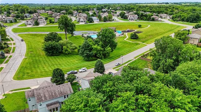 11020 Augusta Drive, Kansas City, KS 66109