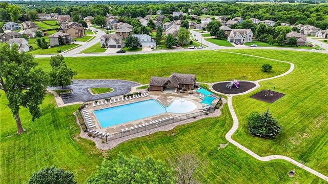 11020 Augusta Drive, Kansas City, KS 66109