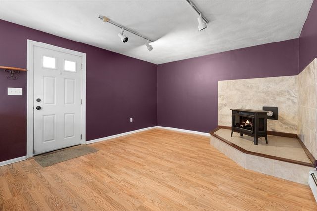 11 Central St, Georgetown, MA 01833