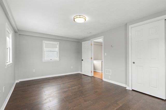 11 Central St, Georgetown, MA 01833