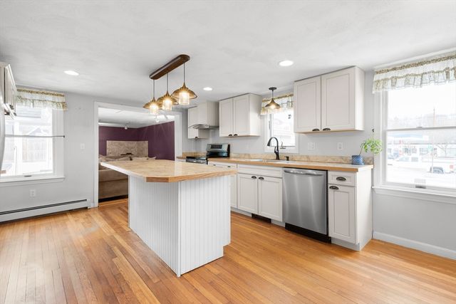 11 Central St, Georgetown, MA 01833