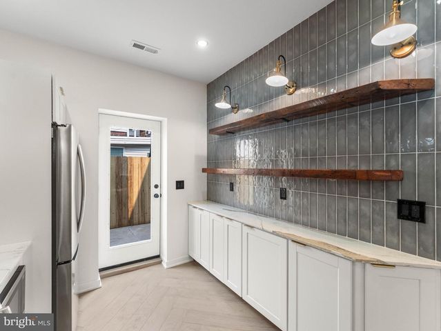 1809 S CHADWICK ST, Philadelphia, PA 19145