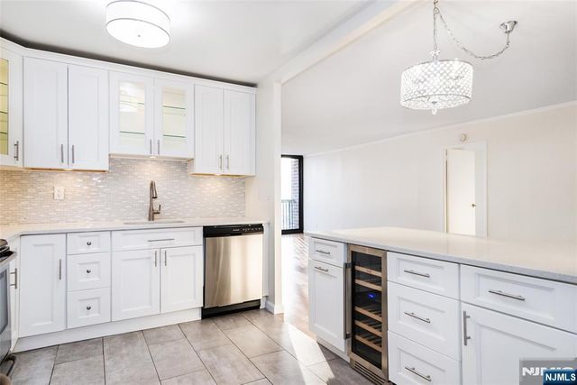 770 Anderson Avenue 19R, Cliffside Park, NJ 07010