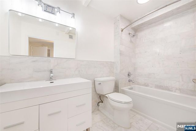 770 Anderson Avenue 19R, Cliffside Park, NJ 07010