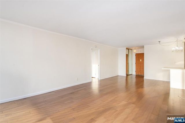 770 Anderson Avenue 19R, Cliffside Park, NJ 07010