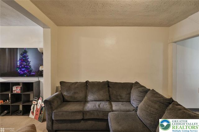 1127 Spruce, Easton, PA 18042