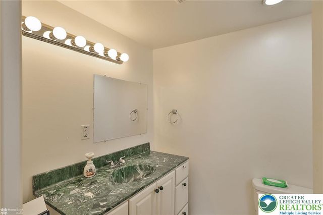 1127 Spruce, Easton, PA 18042