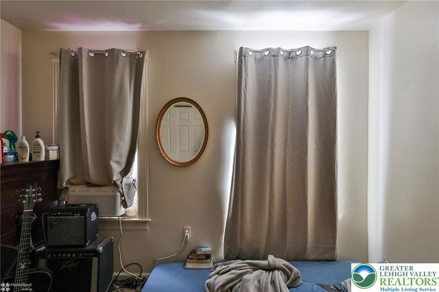 1127 Spruce, Easton, PA 18042