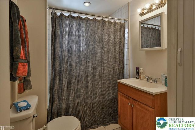 1127 Spruce, Easton, PA 18042