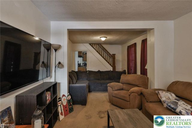 1127 Spruce, Easton, PA 18042