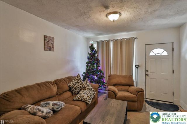 1127 Spruce, Easton, PA 18042