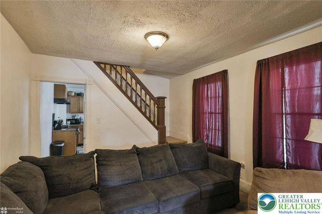 1127 Spruce, Easton, PA 18042