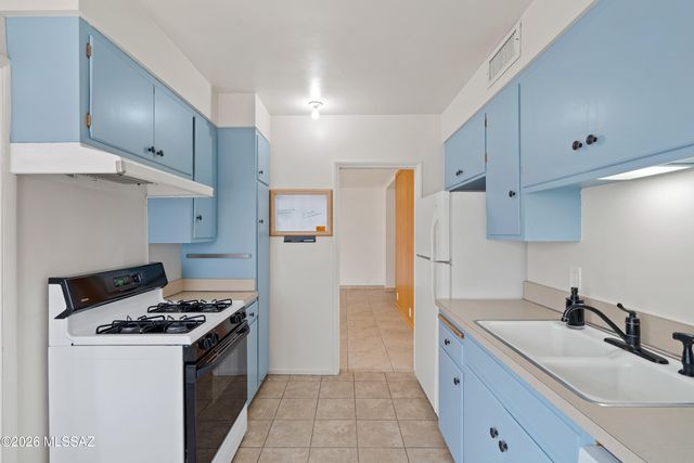 3137 E Terra Alta Boulevard, Tucson, AZ 85716