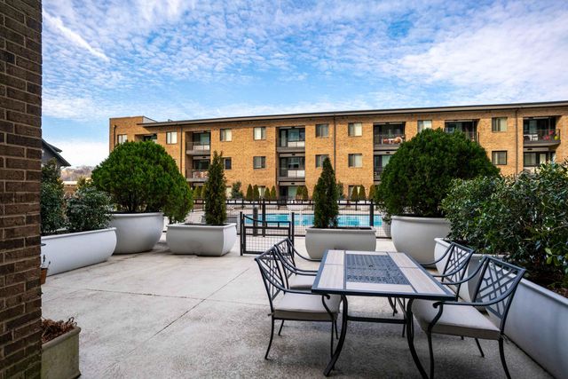 200 Manufacturers Road Apt 219, Chattanooga, TN 37405