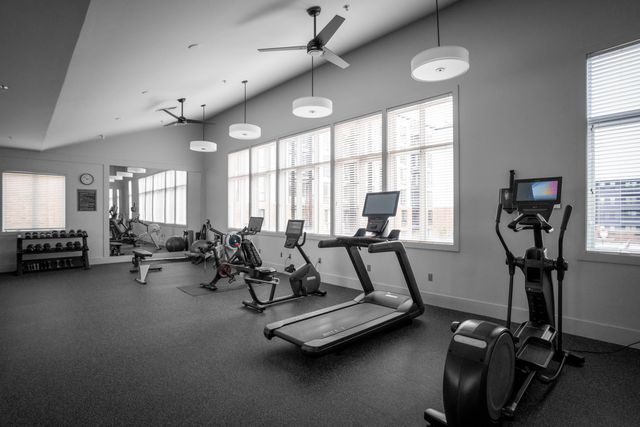 200 Manufacturers Road Apt 219, Chattanooga, TN 37405