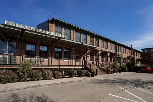 200 Manufacturers Road Apt 219, Chattanooga, TN 37405