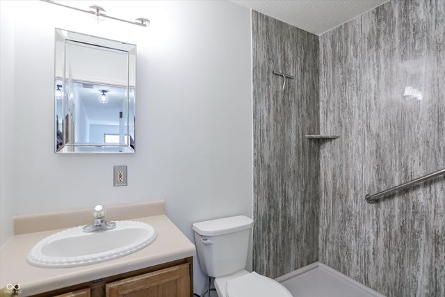 7726 Orchard Village Drive, Indianapolis, IN 46217