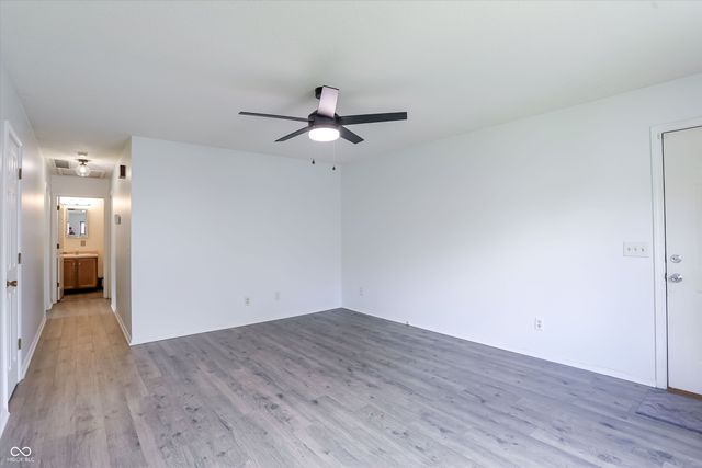 7726 Orchard Village Drive, Indianapolis, IN 46217