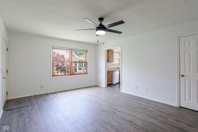 7726 Orchard Village Drive, Indianapolis, IN 46217